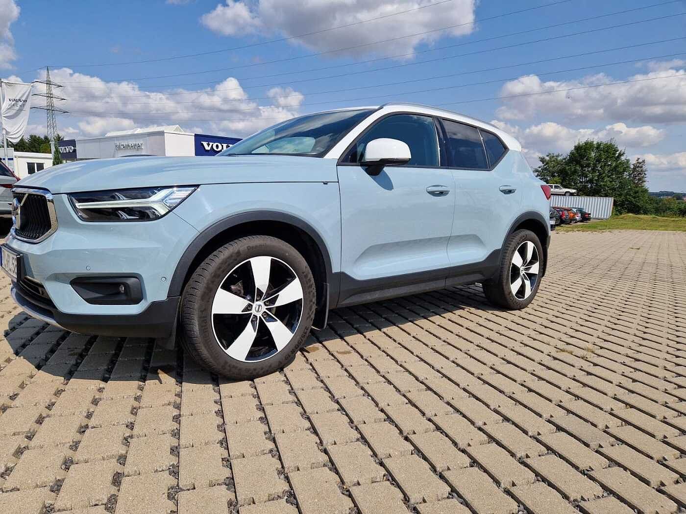 Volvo  XC40 Momentum 2WD