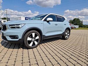 Volvo  XC40 Momentum 2WD