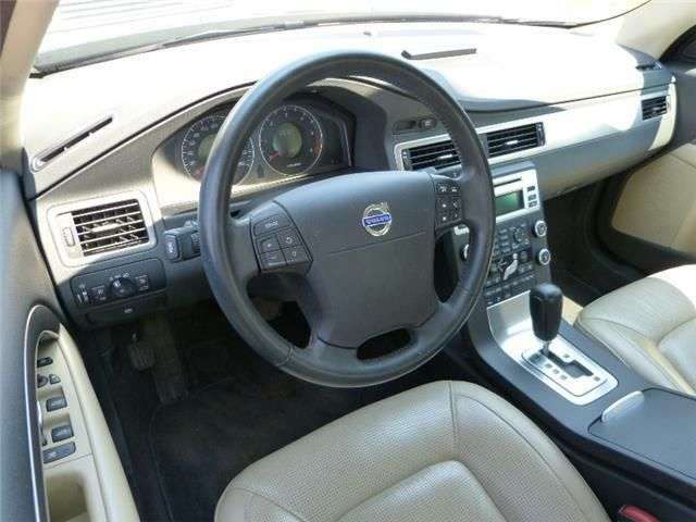 Volvo  D5 Aut. Summum Xenon*Leder*Navi*SitzLüftung