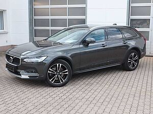 Volvo  Pro AWD Standhzg H&K