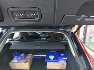 Volvo  XC60 Momentum Pro, B5 Mild-Hybrid Diesel AWD