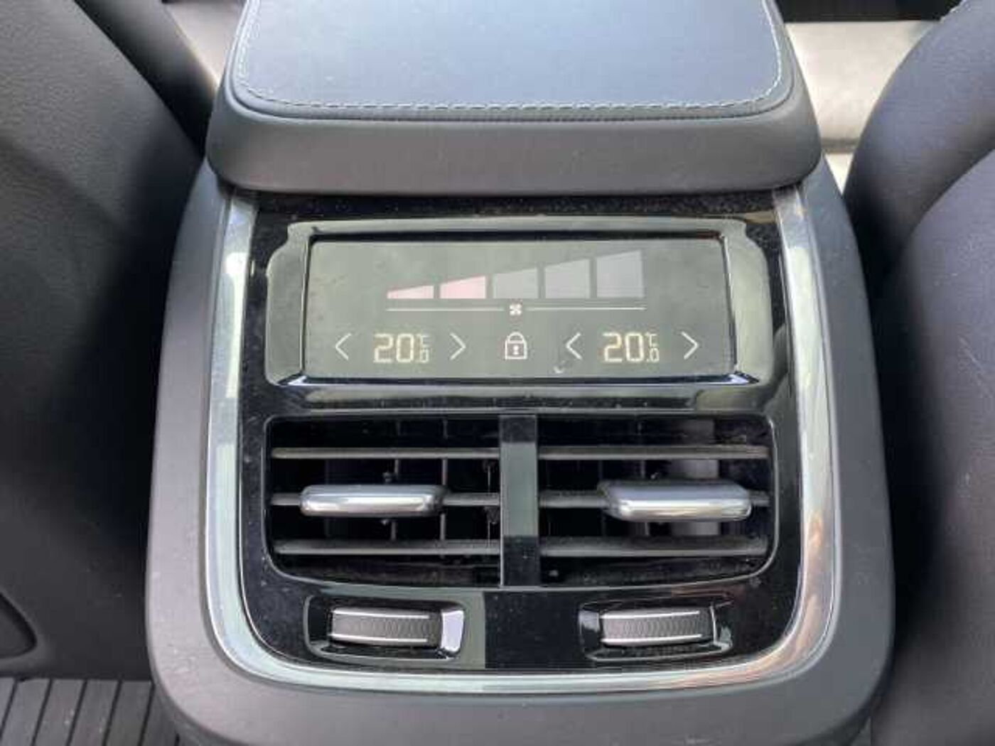 Volvo  V90 D4 Automatikgetriebe (140kW/190PS) Inscription