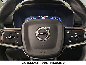 Volvo  XC40 Momentum Core, T2 Schaltgetriebe
