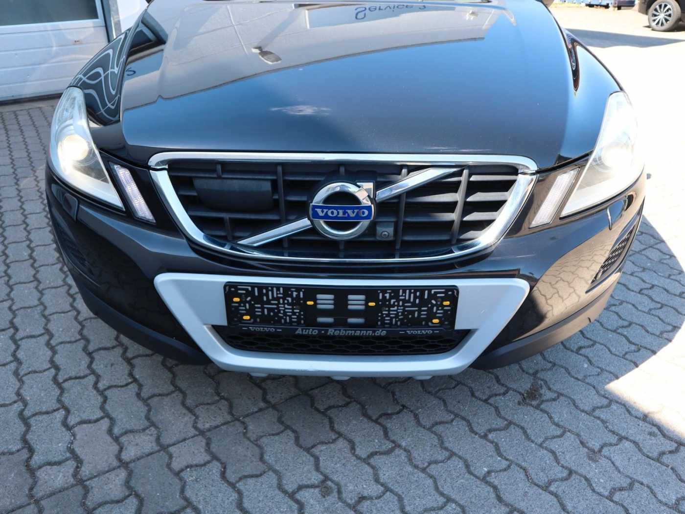 Volvo  D5 Summum AWD*Leder*Xenon*Fahrerassi*