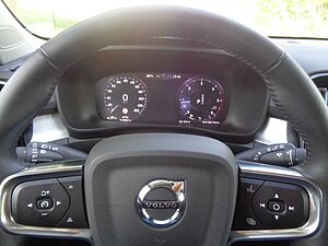Volvo  XC40 D3 Automatikgetriebe (110kW/150PS) Momentum Pro