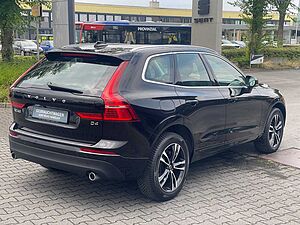 Volvo  D4 Momentum Pro 2WD Navi SHZ