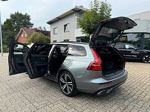 Volvo  T6 Twin Engine AWD Geartr. R-DESIGN - Sthzg