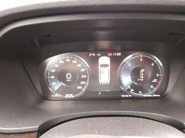 Volvo  Kombi Momentum AWD D5 DPF EU6d-T Panorama-Glasdach