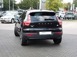 Volvo  T4Ultimate Dark Recharge Plug-In Hybrid 2WD