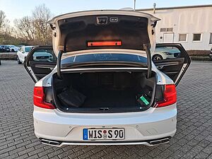 Volvo  T8 TWIN ENGINE AWD R-DESIGN -360°- 405 PS