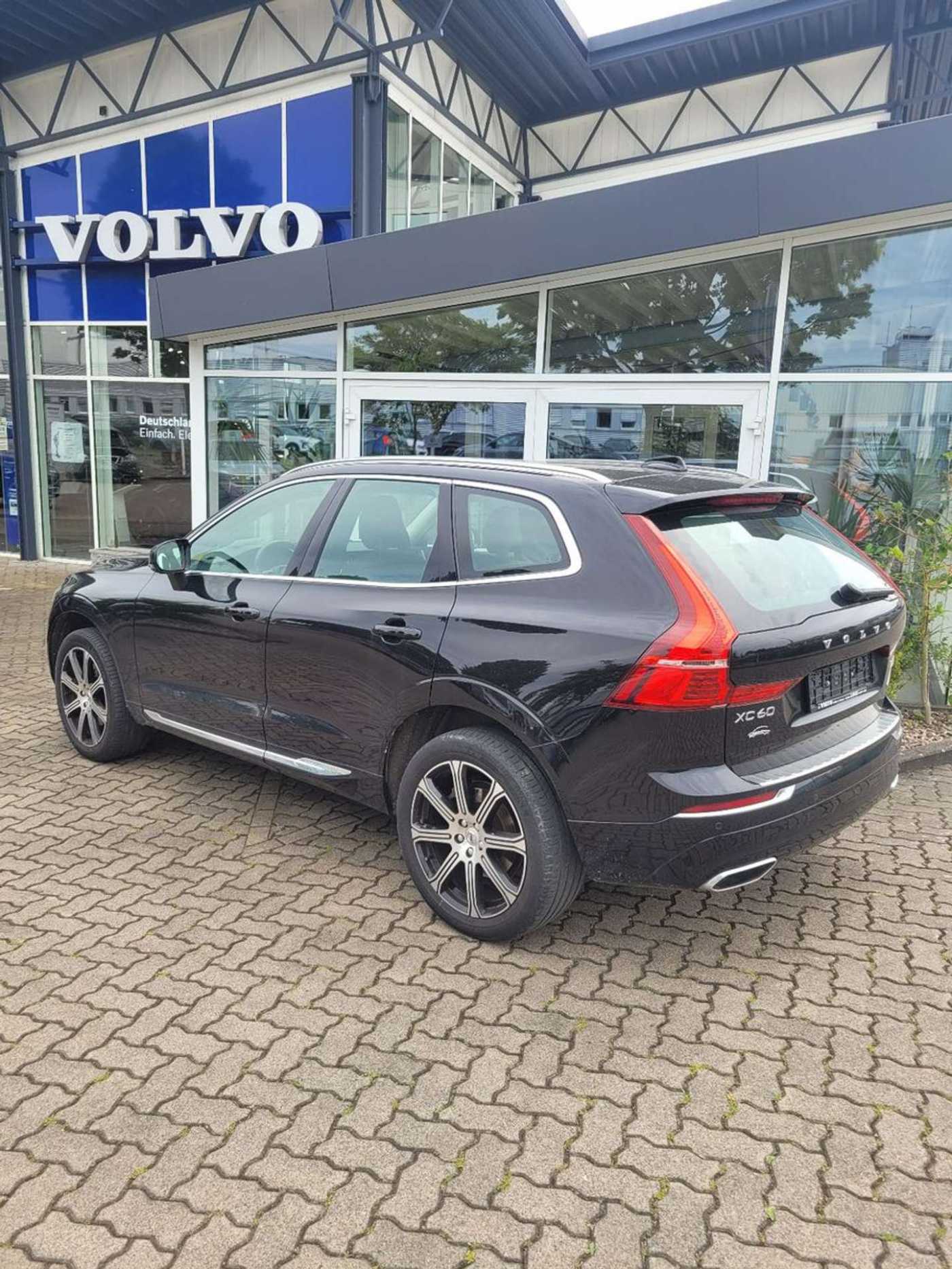 Volvo  D5 Inscription AWD Luftfahrwerk