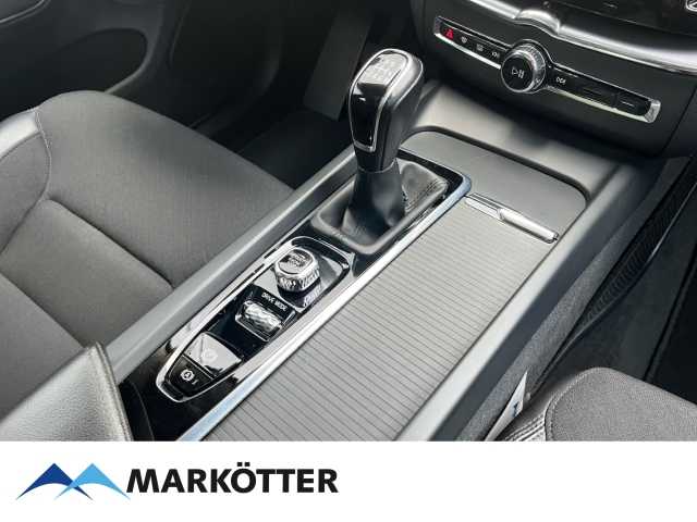 Volvo  XC60 D4 Schaltgetriebe (140kW/190PS) Momentum Pro