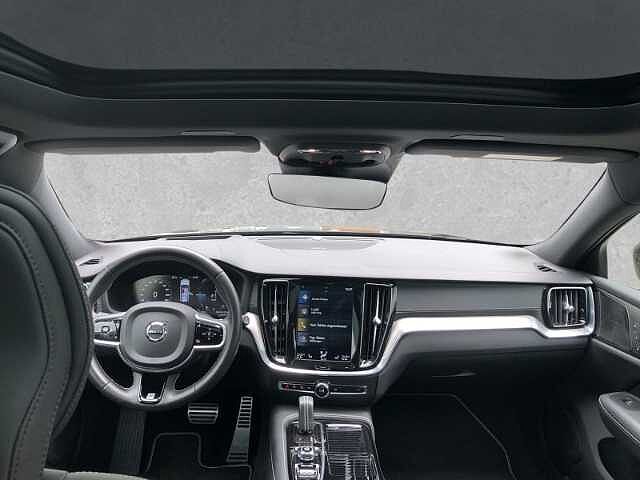 Volvo  R Design T8 19''LM ACC DAB Massage Pano HUD Sitzklima