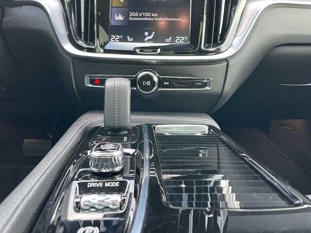 Volvo  R Design T6 Recharge Pano AHK Harman DAB BLIS Thors Hammer