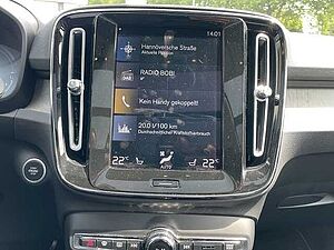 Volvo  Inscription T4 Recharge 19''LM PilotAssist Pano 360kam Harman Sound