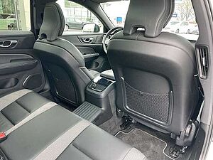 Volvo  R Design T6 Recharge 18''LM Pano Four-C Harman HUD PilotAssist