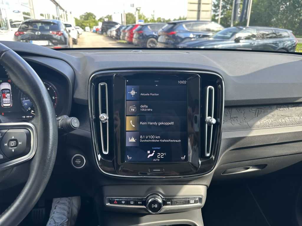 Volvo  XC40 D3 Schaltgetriebe (110kW/150PS) Momentum Pro