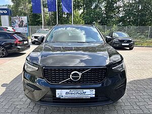 Volvo  XC40 Plus, B3 Mild-Hybrid, Benzin, Dark