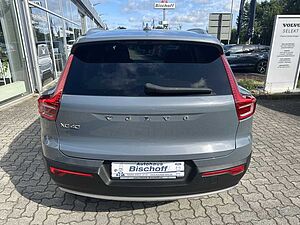 Volvo  XC40 D3 Schaltgetriebe (110kW/150PS) Momentum Pro