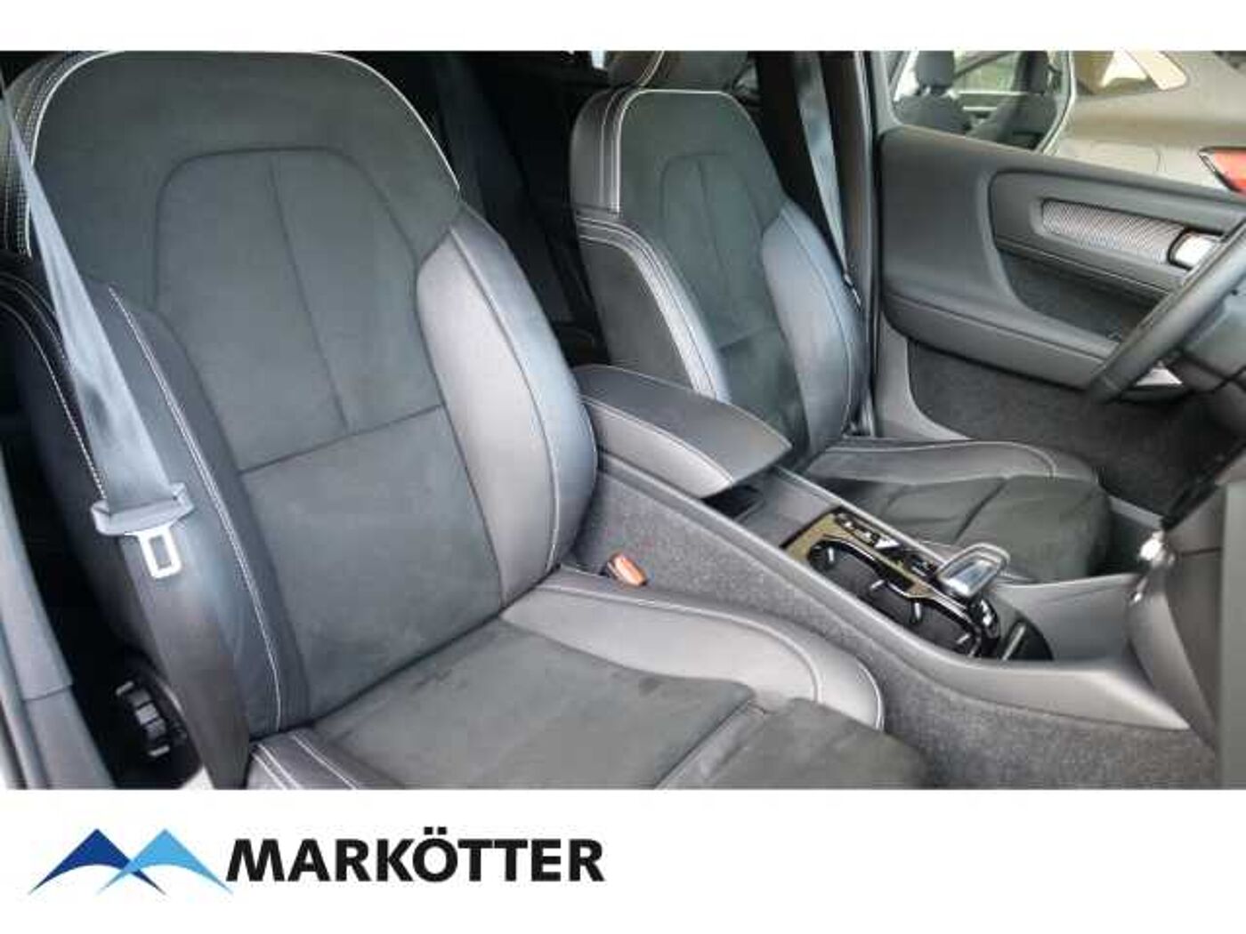 Volvo  T5 Recharge R-Design STHZ/AHK/CAM/Harman Ka.