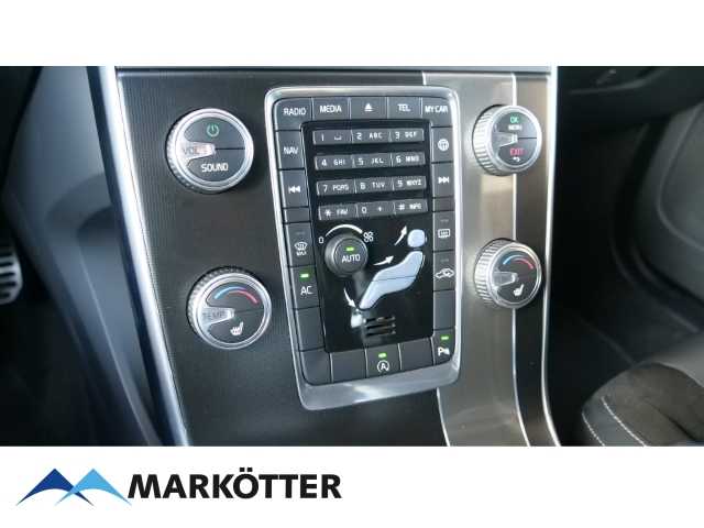 Volvo  D4 R-Design Navi/Xenon/Sportsitze/PDC/AHK