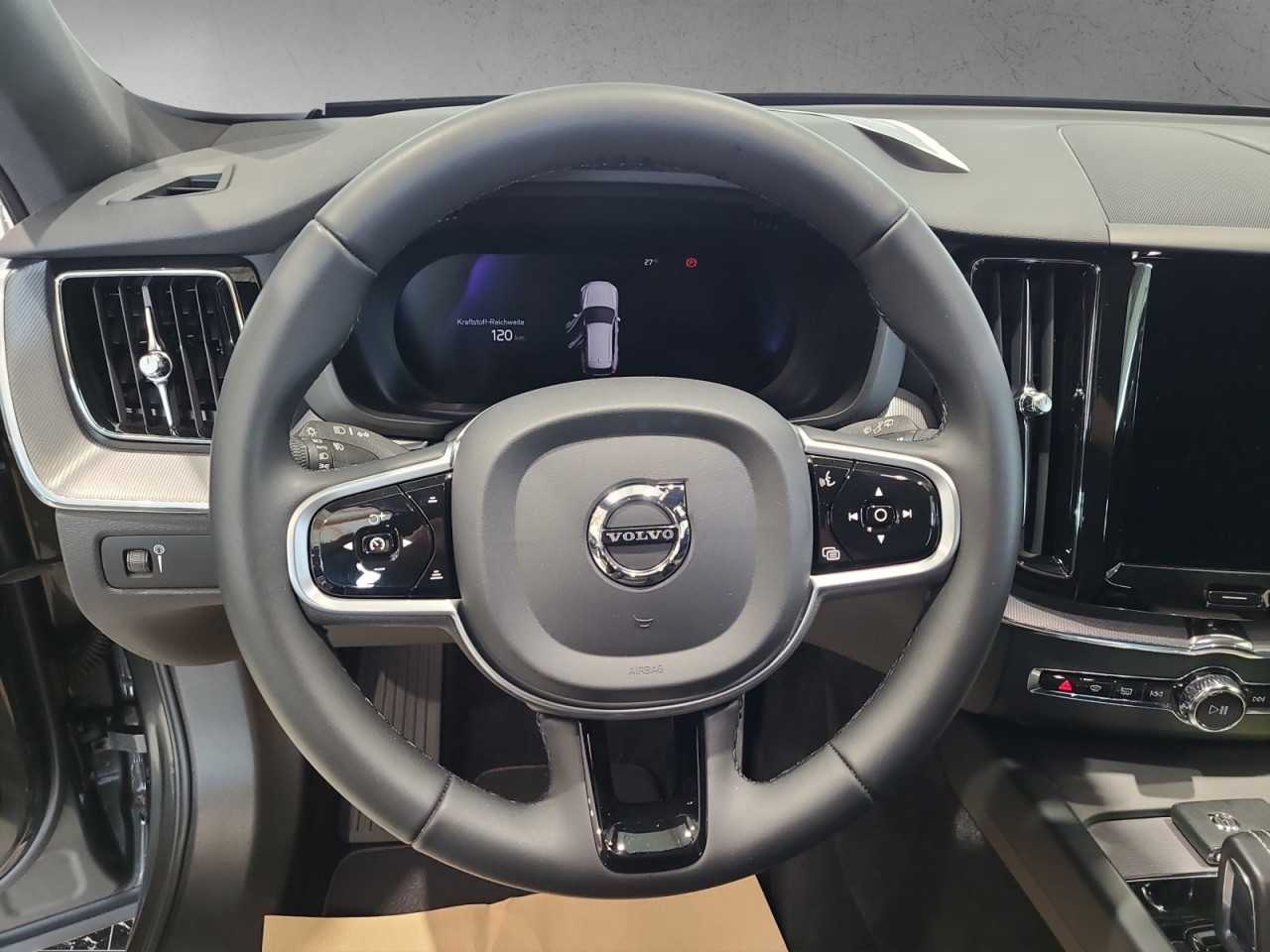 Volvo  XC 60 R Design 2WD Bluetooth Navi LED Klima Einparkhilfe el. Fenster