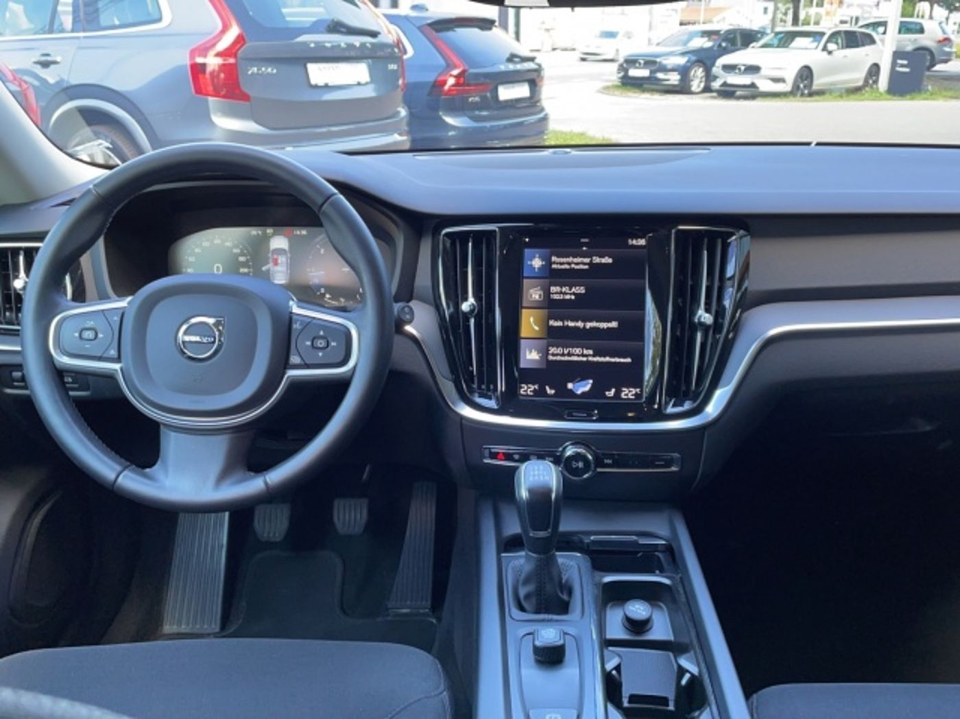 Volvo  V60 Basis Bluetooth Navi LED Klima Einparkhilfe el. Fenster