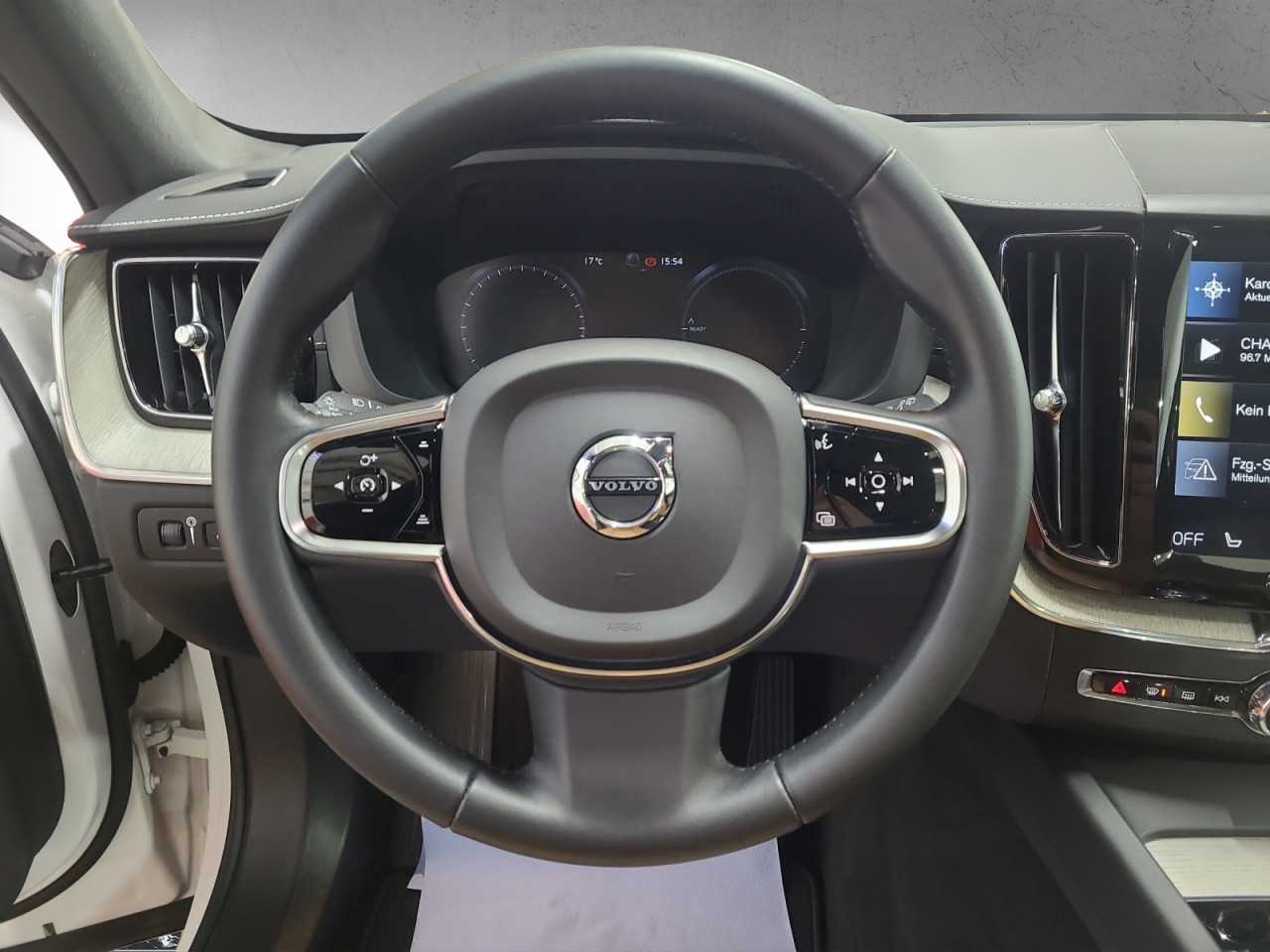 Volvo  XC 60 Inscription Plug-In Hybrid AWD Bluetooth Navi LED Vollleder Klima Standhzg