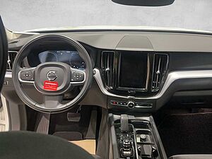 Volvo  XC 60 Momentum Pro AWD Bluetooth Navi LED Klima Einparkhilfe el. Fenster