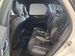 Volvo  XC 60 R Design AWD Bluetooth Navi LED Klima Einparkhilfe el. Fenster