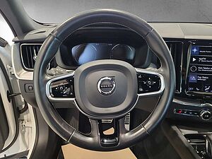 Volvo  XC 60 R Design AWD Bluetooth Navi LED Klima Einparkhilfe el. Fenster