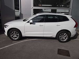 Volvo  Momentum Pro AWD