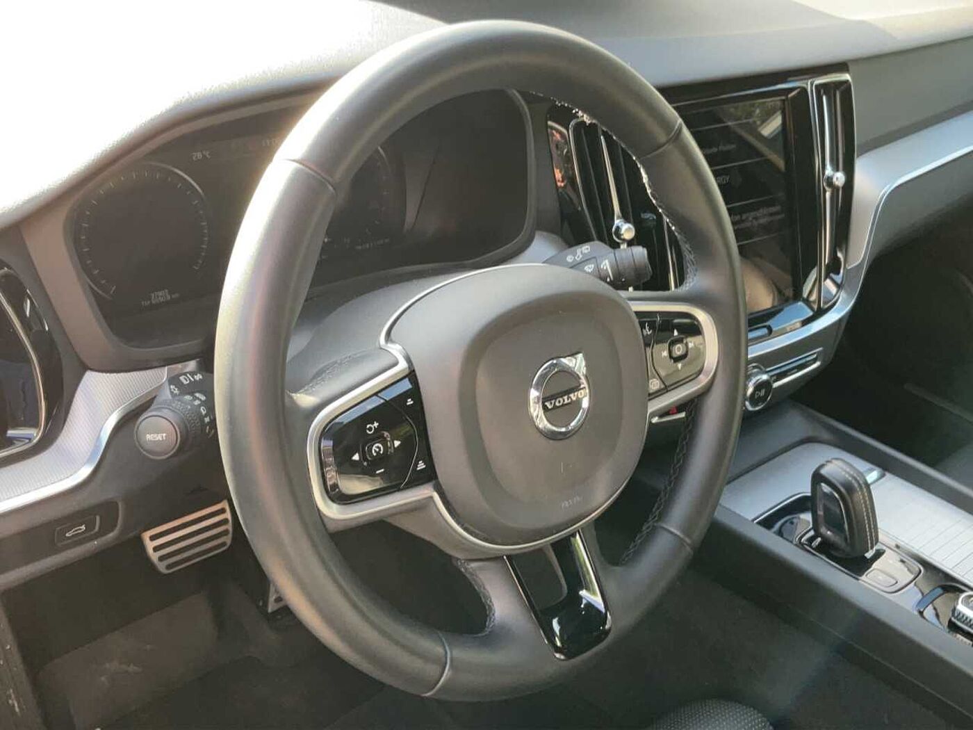 Volvo  V60 R Design Bluetooth Navi LED Vollleder Klima Einparkhilfe el. Fenster