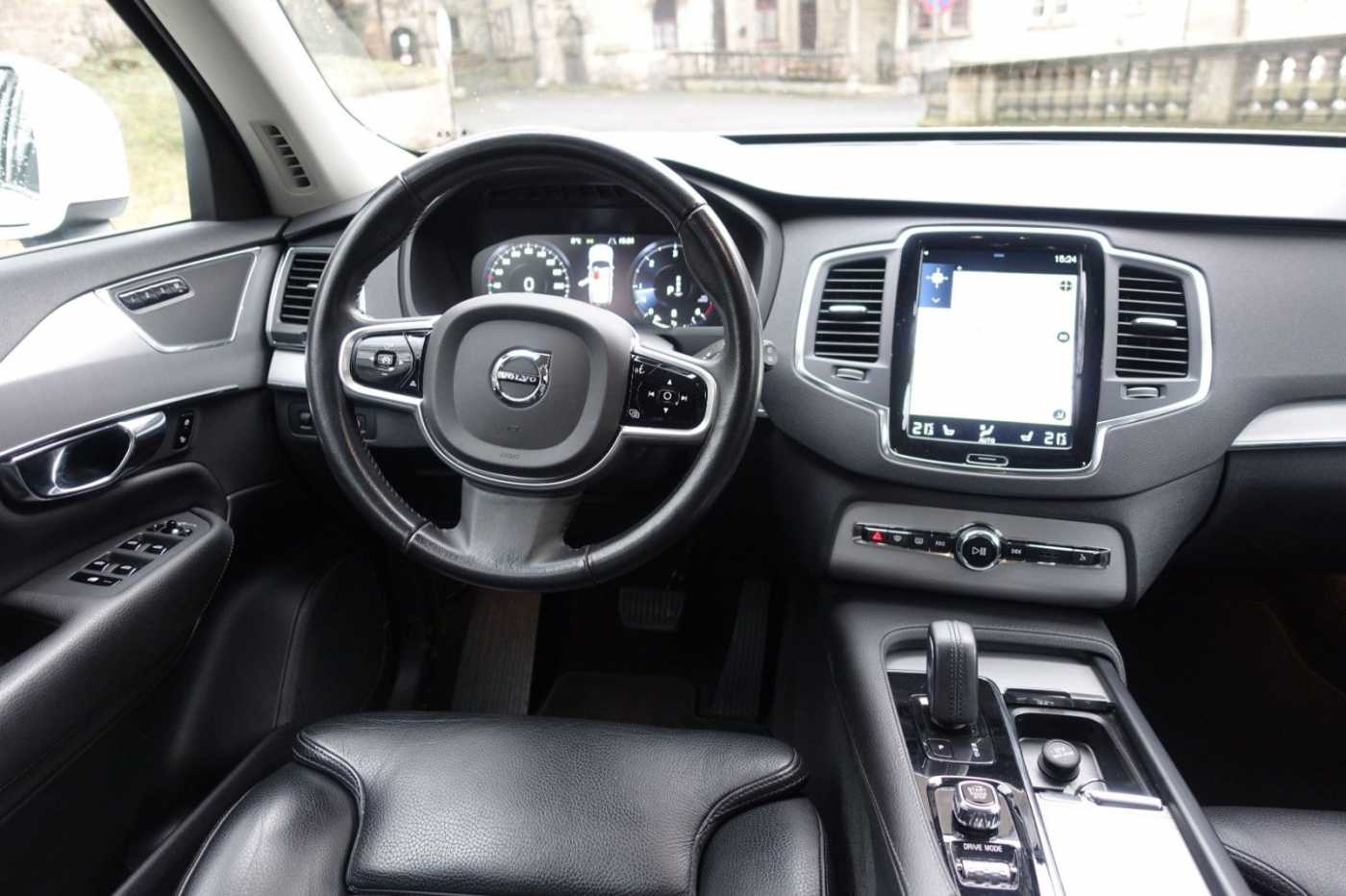 Volvo  XC90 B5 Mild-Hybrid Diesel AWD Automatikgetriebe (173kW/235PS) Momentum Pro (7-S