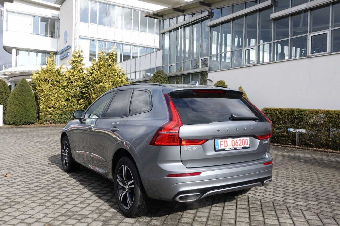 Volvo  XC60 D4 Automatikgetriebe (140kW/190PS) R-Design