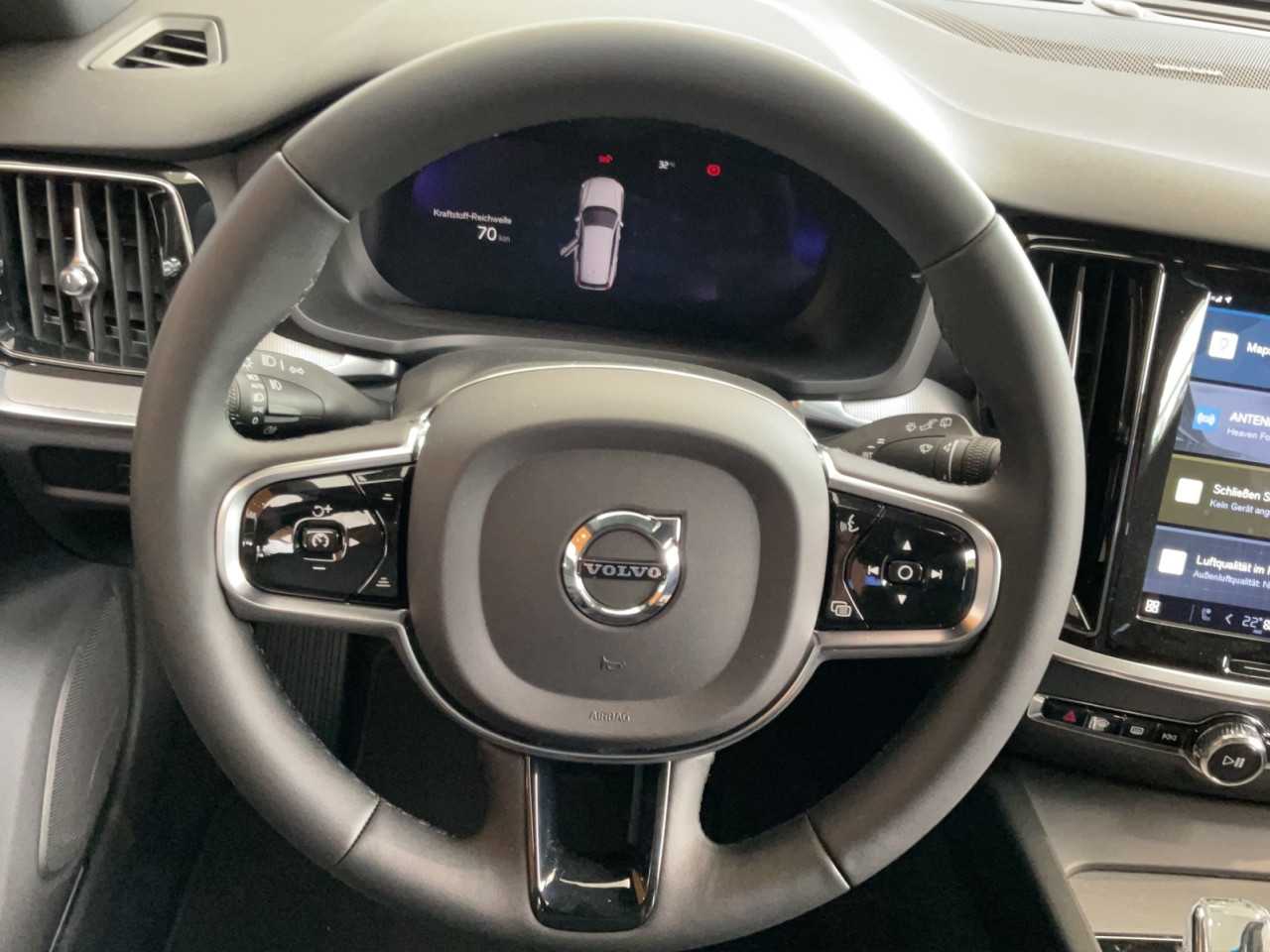 Volvo  V60 Plus Dark Sportpaket Bluetooth Navi LED Klima Einparkhilfe el. Fenster