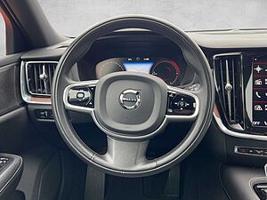 Volvo  V60 Inscription Recharge Plug-In Hybrid AWD Bluetooth Head Up Display Navi LED K