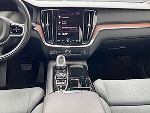 Volvo  V60 Inscription Recharge Plug-In Hybrid AWD Bluetooth Head Up Display Navi LED K