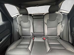 Volvo  XC 60 R Design AWD Bluetooth Navi LED Klima Einparkhilfe el. Fenster