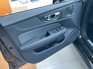 Volvo  V60 Plus Dark Sportpaket Bluetooth Navi LED Klima Einparkhilfe el. Fenster