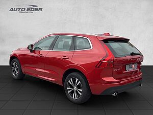 Volvo  XC 60 Momentum Pro 2WD Bluetooth Navi LED Klima Einparkhilfe el. Fenster