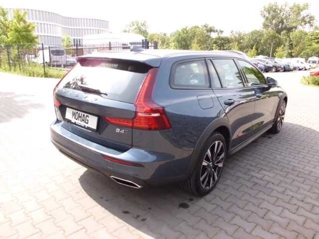 Volvo  Cross Country AWD B4 Diesel EU6d Pro Allrad StandHZG AHK Navi Leder digitales Co