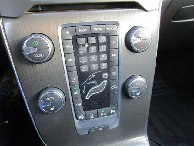 Volvo  D4  Momentum AHK Navi digitales Cockpit Dyn. Kurvenlicht Mehrzonenklima