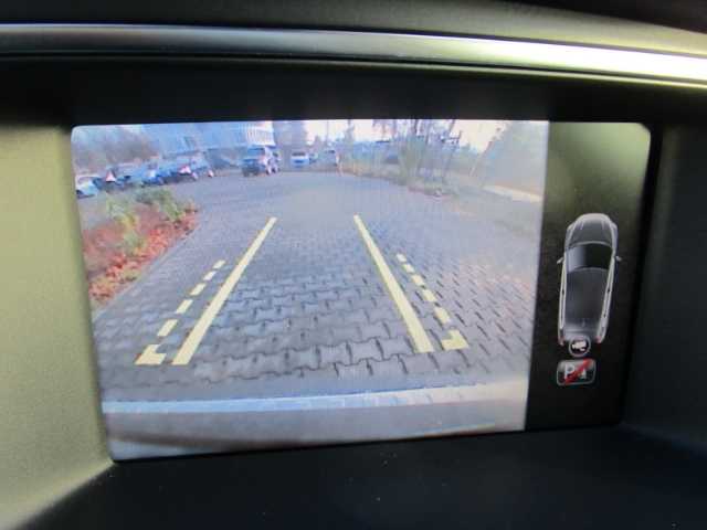 Volvo  D4  Momentum AHK Navi digitales Cockpit Dyn. Kurvenlicht Mehrzonenklima