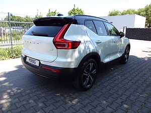 Volvo  R Design Recharge Plug-In Hybrid 2WD T5 Twin Engine EU6d AHK-el. klappb. Navi Le