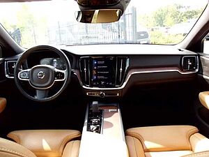 Volvo  Cross Country AWD B4 Diesel EU6d Pro Allrad StandHZG AHK Navi Leder digitales Co