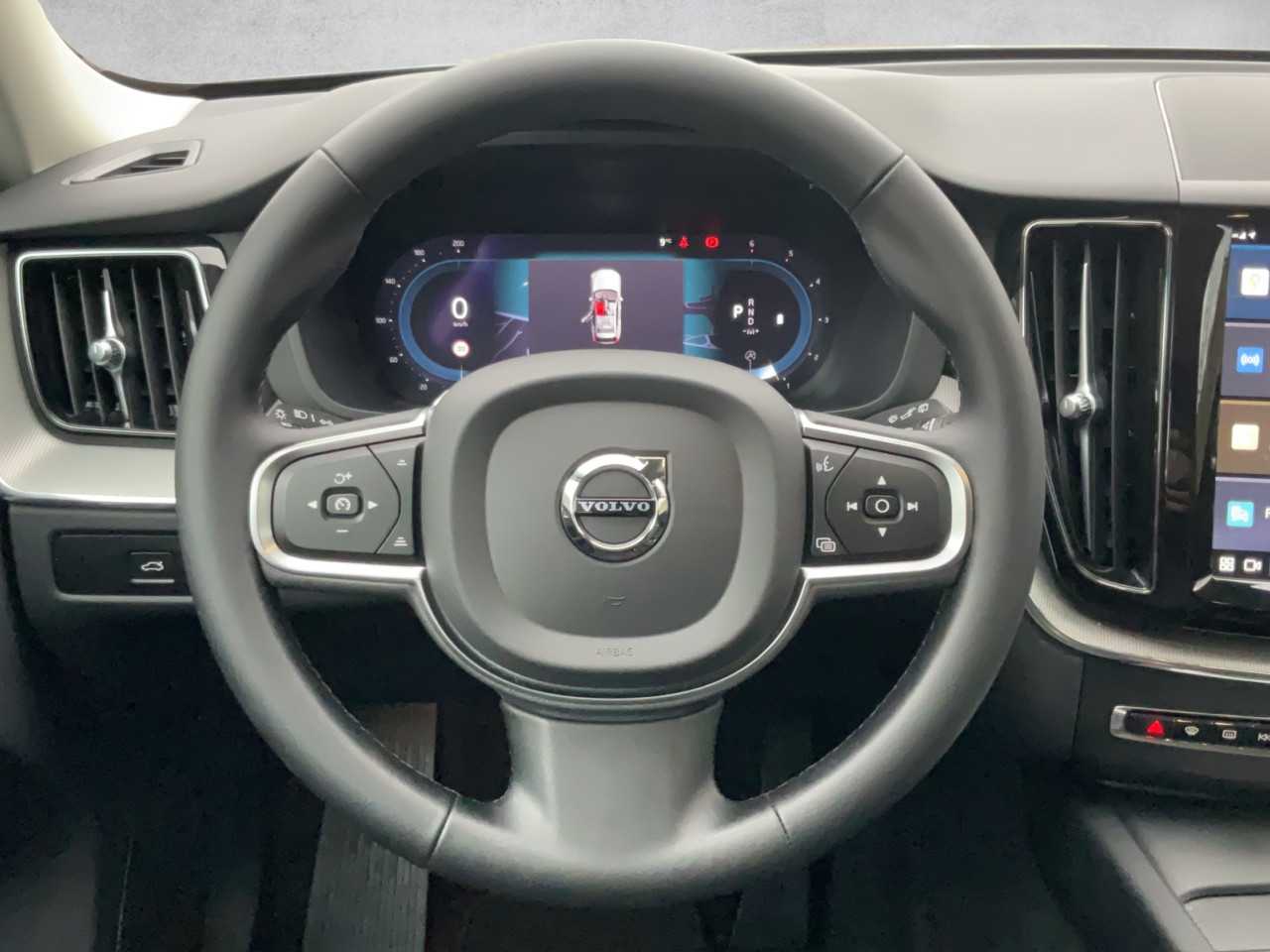 Volvo  XC 60 B4 2WD Core Mild-Hybrid Geartronic LED Vollleder Klima Einparkhilfe el. Fe