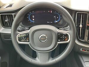 Volvo  XC60 B4 (Diesel) Plus Dark AWD Automatik Bluetooth Navi LED Vollleder Klima Stan