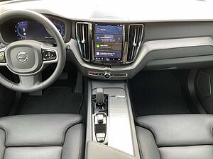 Volvo  XC60 B4 (Diesel) Plus Dark AWD Automatik Bluetooth Navi LED Vollleder Klima Stan