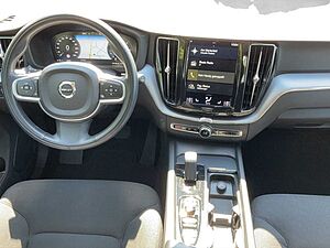 Volvo  XC60 B4 (Diesel) Momentum Pro 2WD Automatik Bluetooth Navi LED Klima Einparkhilf